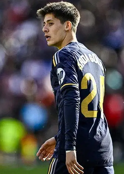 皇马西甲大捷后迎欧冠挑战：居莱尔伤势无碍，琼阿梅尼获休整